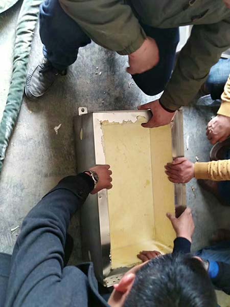 零下60度低溫實(shí)驗(yàn)室保存箱(圖4) 零下60度低溫實(shí)驗(yàn)室保存箱聚氨酯噴涂